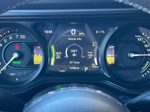 Used 2025 Jeep Wrangler Unlimited Sahara w/ Safety Group AWD/4WD image 24