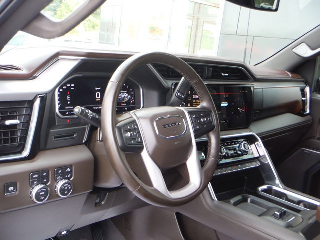 Used 2024 GMC Sierra 3500 Denali AWD/4WD image 3