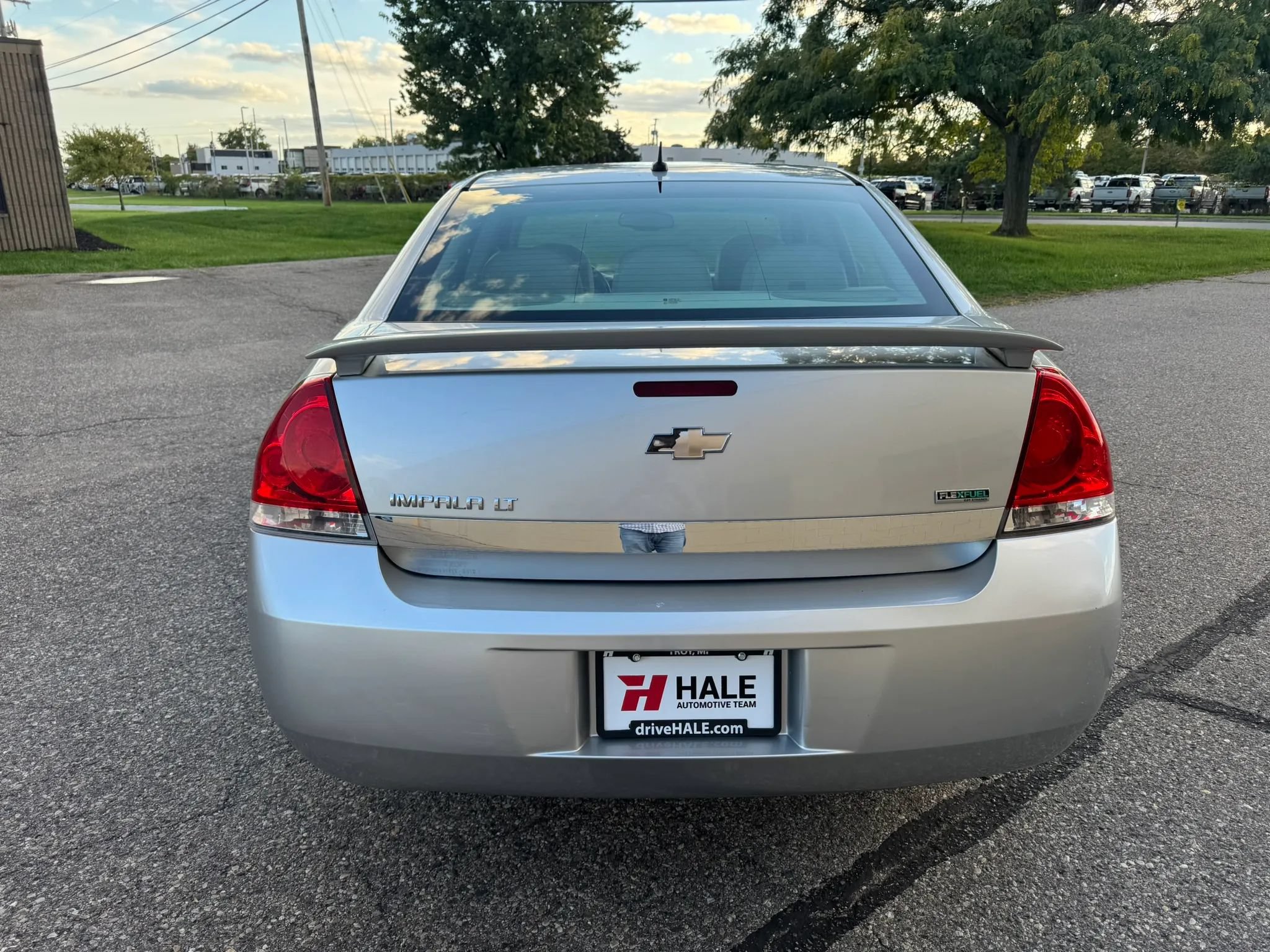 Used 2011 Chevrolet Impala LT w/ Luxury Edition Package FWD image 8