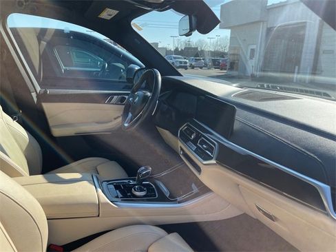 Used 2021 BMW X5 xDrive40i w/ Executive Package image 23