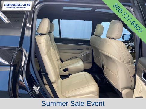 Used 2025 Jeep Grand Cherokee L Limited w/ Luxury Tech Group II AWD/4WD image 41