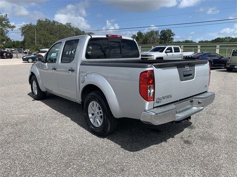 Used 2019 Nissan Frontier SV image 6