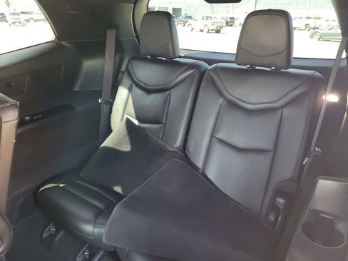 Used 2023 Cadillac XT6 Premium Luxury w/ Technology Package FWD image 12