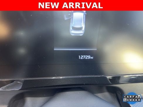 Used 2024 Kia Sportage LX image 3