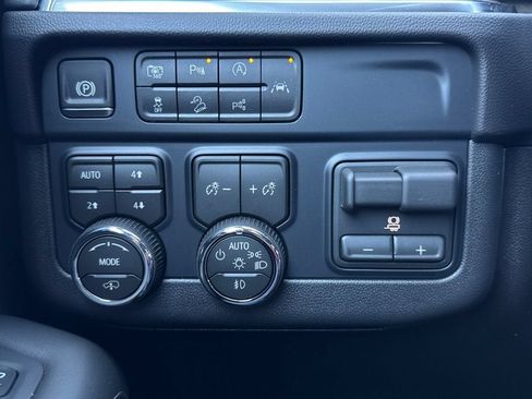 New 2026 Chevrolet Tahoe Z71 w/ Z71 Off-Road Package AWD/4WD image 28