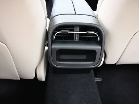 Used 2025 Mercedes-Benz E 350 4MATIC Sedan image 40