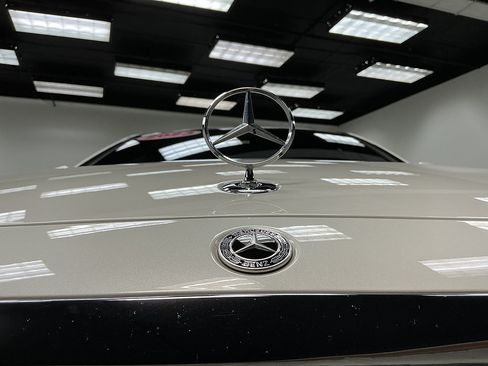Used 2023 Mercedes-Benz S 580e 4MATIC Sedan image 3