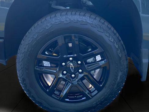 Used 2025 Chevrolet Silverado 1500 LT Trail Boss w/ LT Trail Boss Premium Package image 3