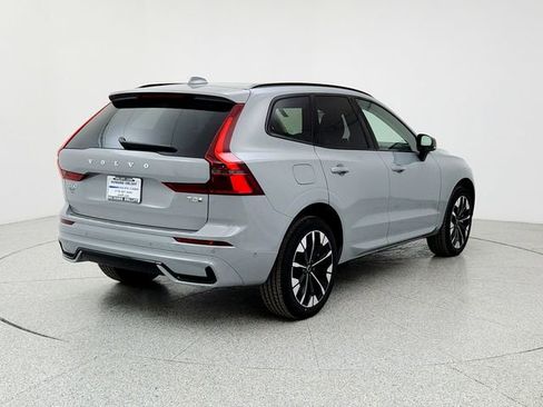 New 2026 Volvo XC60 T8 Plus image 5