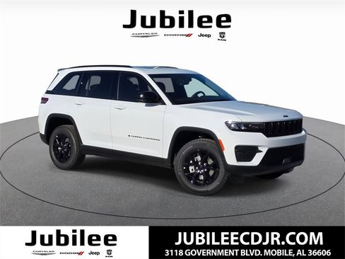 New 2025 Jeep Grand Cherokee Altitude image 1