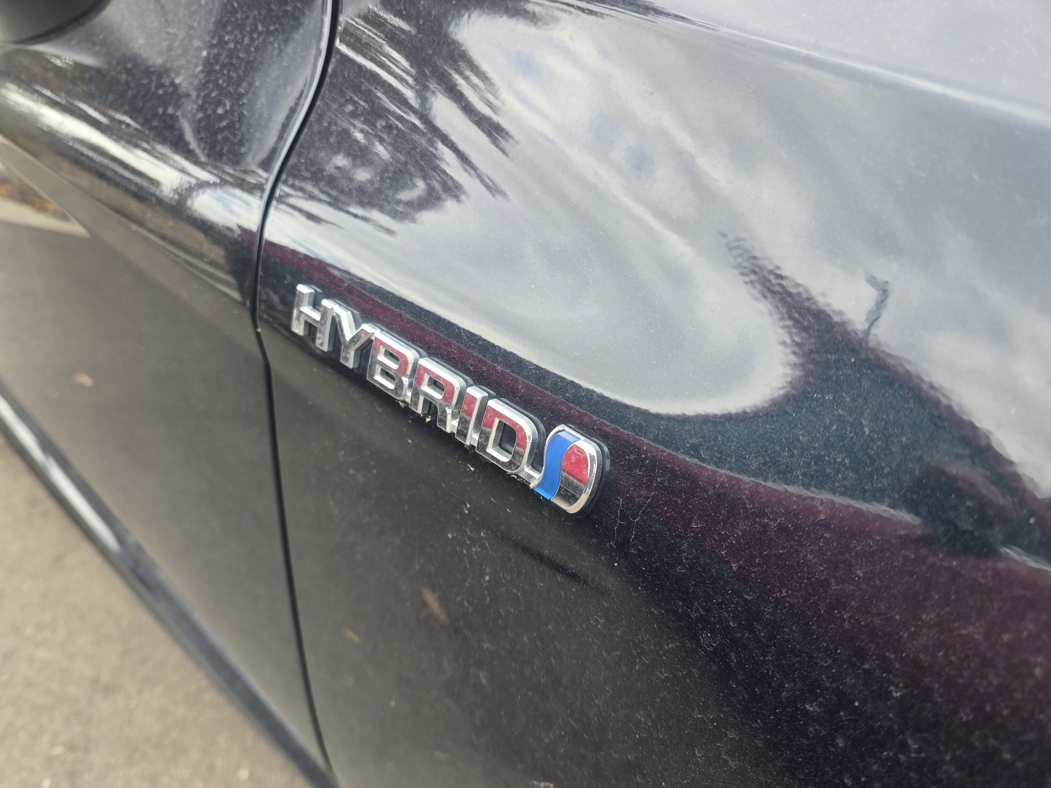 Used 2020 Toyota Camry SE w/ Sunroof Package FWD image 10