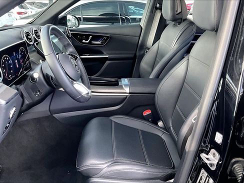 Used 2025 Mercedes-Benz GLC 300 image 7