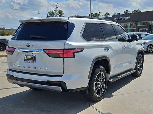 Used 2023 Toyota Sequoia Limited image 9