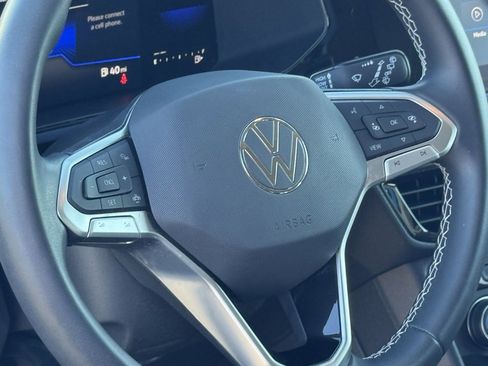 Used 2022 Volkswagen Taos SE image 17