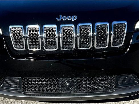 Used 2022 Jeep Cherokee Limited image 33