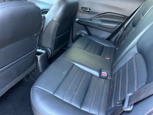 Used 2019 Nissan Kicks SR w/ SR Premium Package FWD image 11