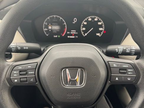 Used 2025 Honda HR-V LX image 12