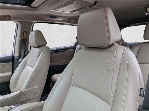 Used 2018 Honda Odyssey Elite image 13
