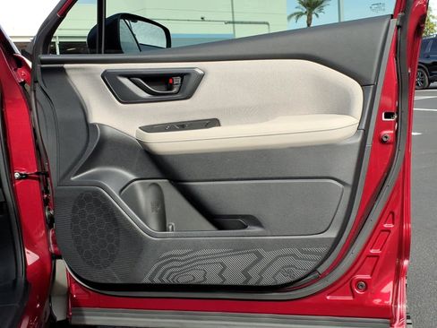 Certified 2025 Subaru Forester w/ Convenience Package #1 image 22