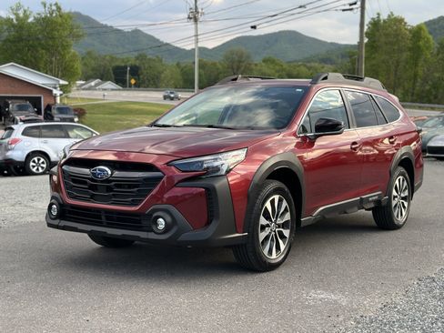 Used 2024 Subaru Outback Limited XT AWD/4WD image 7