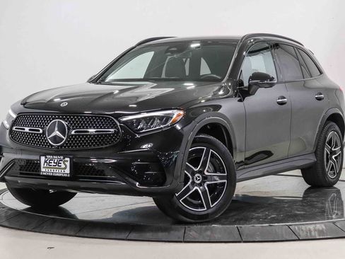 Certified 2024 Mercedes-Benz GLC 300 image 1