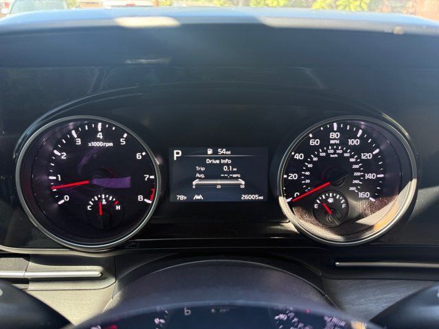 Used 2024 Kia Carnival EX FWD image 16