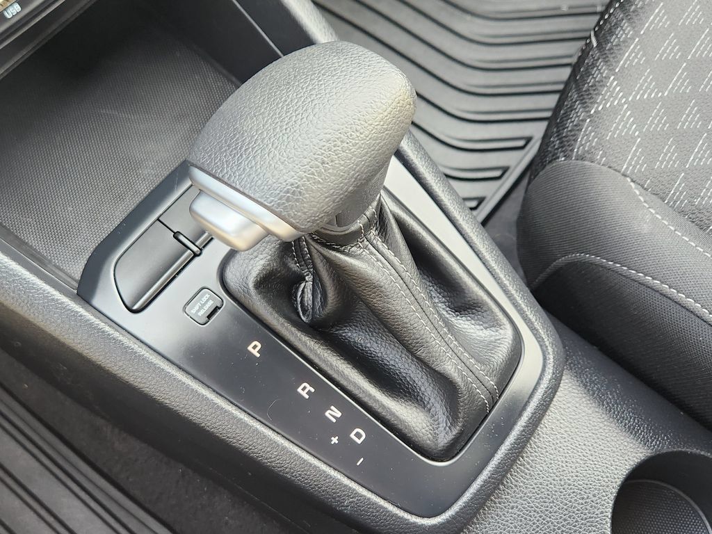Used 2021 Kia Rio S FWD image 18