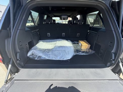 New 2026 Ford Expedition Max Platinum w/ Stealth Performance Package AWD/4WD image 15