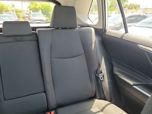 Used 2022 Toyota RAV4 LE FWD image 22