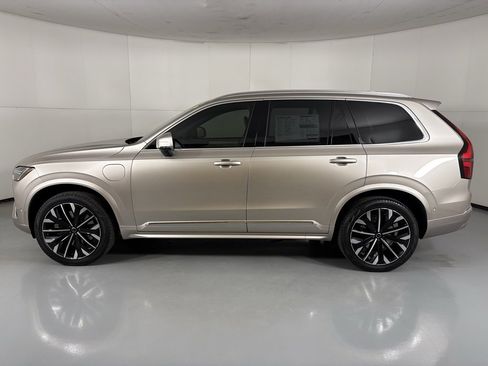New 2026 Volvo XC90 T8 Ultra image 5