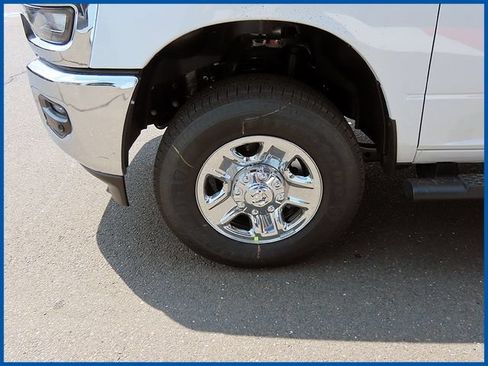 New 2026 RAM 3500 Tradesman AWD/4WD image 4