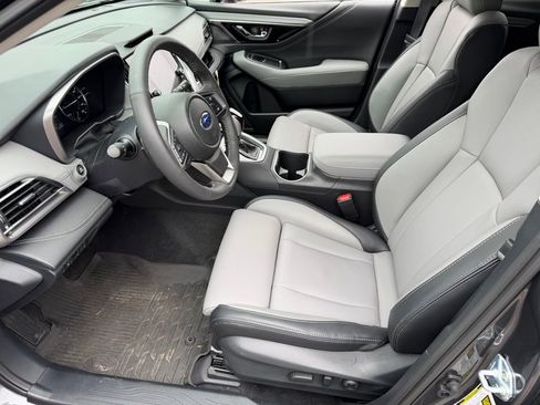 Used 2025 Subaru Outback Limited image 24