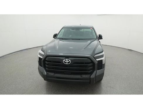 Used 2024 Toyota Tundra SR5 w/ SR5 Premium Package AWD/4WD image 18