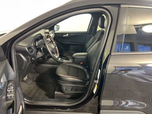Used 2025 Ford Escape ST-Line Select image 17