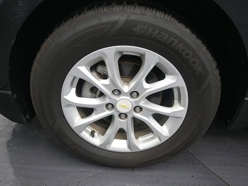 Used 2021 Chevrolet Equinox LS FWD image 9