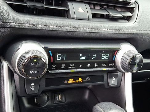 Used 2024 Toyota RAV4 XLE image 16