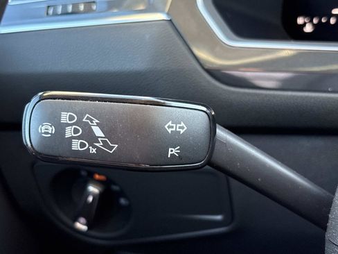 Certified 2022 Volkswagen Tiguan SE w/ Panoramic Sunroof Package image 29