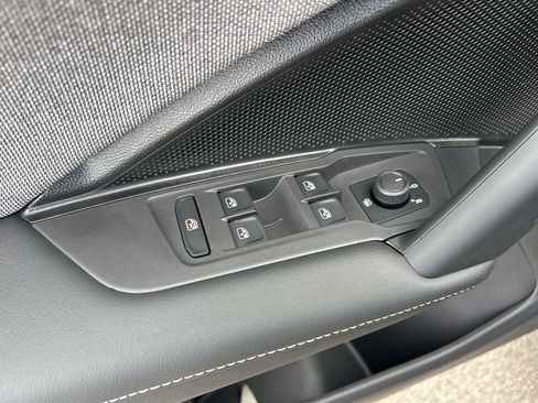 New 2026 Volkswagen Tiguan S image 18