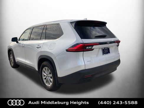 Used 2024 Toyota Grand Highlander XLE image 5