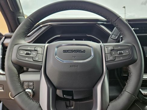 New 2026 GMC Sierra 2500 Denali Ultimate AWD/4WD image 11