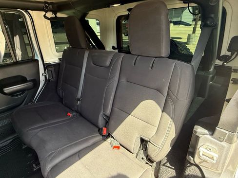 Used 2020 Jeep Wrangler Unlimited Sport S image 34