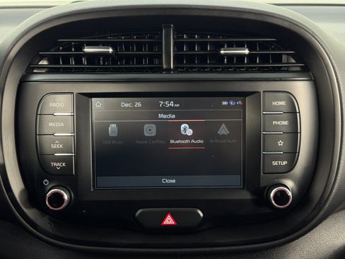 Used 2020 Kia Soul LX image 22