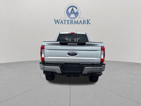 Used 2017 Ford F250 Lariat w/ Lariat Value Package AWD/4WD image 4