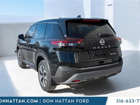 Used 2021 Nissan Rogue SV w/ Premium Package image 32