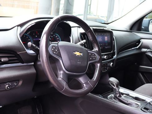 Used 2021 Chevrolet Traverse LT FWD image 41