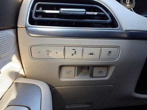 Used 2020 Hyundai Palisade Limited image 24