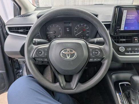 Used 2024 Toyota Corolla LE w/ LE Convenience Package FWD image 5