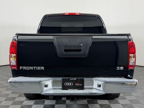 Used 2010 Nissan Frontier SE RWD image 10