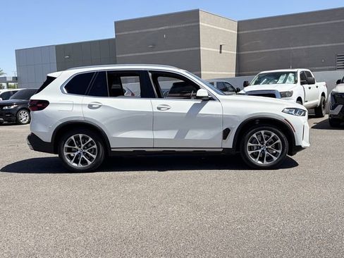 Used 2025 BMW X5 xDrive40i w/ Premium Package AWD/4WD image 5