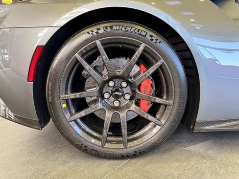 Used 2019 Ford GT Carbon Series image 38